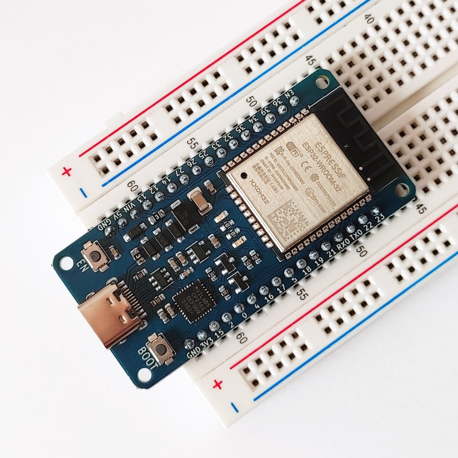 upesy esp32 board compatible breadboard